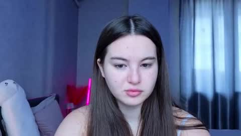 Snapshot of darlenedolce chatting on 10.25.25 darlenedolce online show from 10.25.25