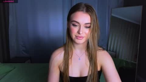 Snapshot of darlina_ryan chatting on 01.11.26 Darlina online show from 01.11.26