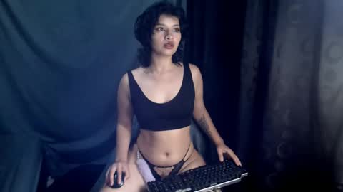 Snapshot of darling_and_dante chatting on 01.02.25 darling_and_dante online show from 01.02.25