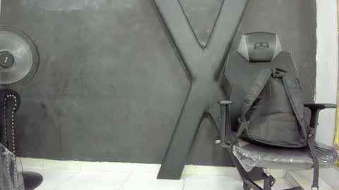 Snapshot of darlingbdsm_ chatting on 01.11.26 Darling online show from 01.11.26