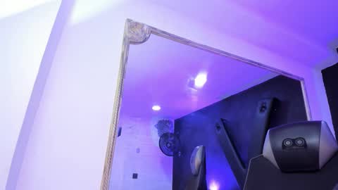 Snapshot of darlingbdsm_ chatting on 03.08.26 Darling online show from 03.08.26