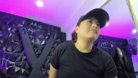 Snapshot of darlingbdsm_ chatting on 03.21.26 Darling online show from 03.21.26