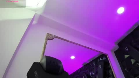 Snapshot of darlingbdsm_ chatting on 07.22.26 Darling online show from 07.22.26