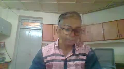 Snapshot of darshu123 chatting on 11.24.25 darshu123 online show from 11.24.25
