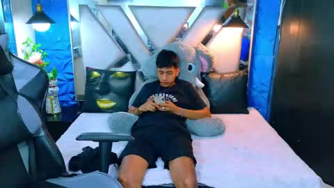 Snapshot of darwinandbrayan chatting on 01.15.26 darwinandbrayan online show from 01.15.26