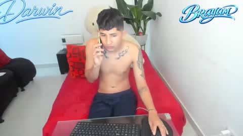 Snapshot of darwinandbrayan chatting on 02.08.26 darwinandbrayan online show from 02.08.26