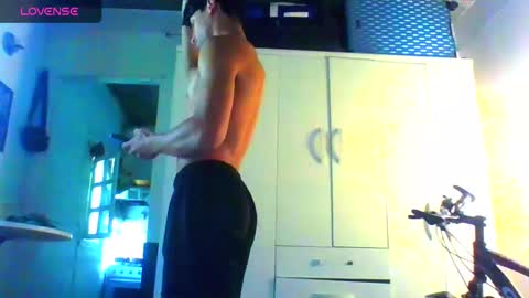 Snapshot of daryof chatting on 12.13.24 Daryo Franco online show from 12.13.24