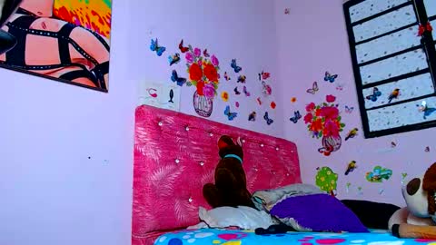 Snapshot of daslytsrozee chatting on 12.16.25 Dasly online show from 12.16.25