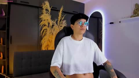 Snapshot of dass_roman chatting on 04.01.26 Dass Roman online show from 04.01.26