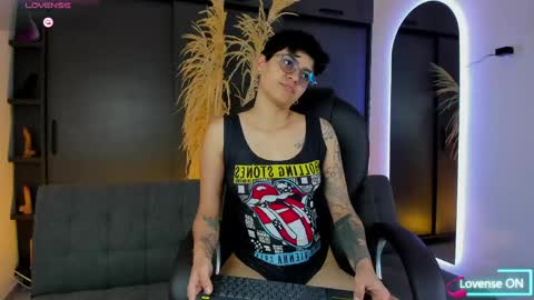 Snapshot of dass_roman chatting on 05.12.26 Dass Roman online show from 05.12.26