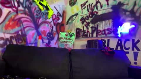 Snapshot of dathroatbunny chatting on 02.14.26 BeyJackson online show from 02.14.26