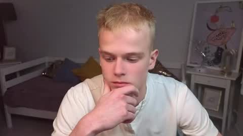 Snapshot of dattouz chatting on 04.06.26 Jossif online show from 04.06.26