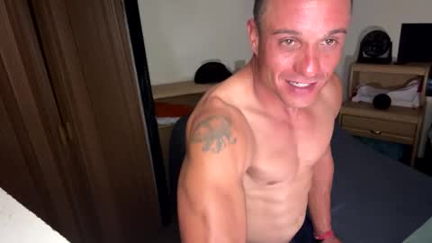 Snapshot of dave875126 chatting on 05.16.26 dave875126 online show from 05.16.26
