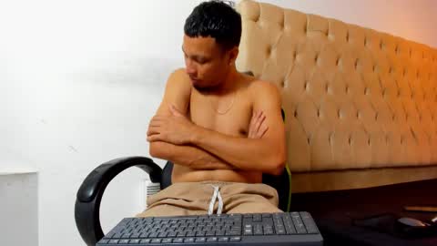 Snapshot of dave_skinnycum420 chatting on 10.29.25 dave online show from 10.29.25