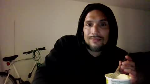 Snapshot of davelovesmissbehave chatting on 08.07.26 davelovesmissbehave online show from 08.07.26