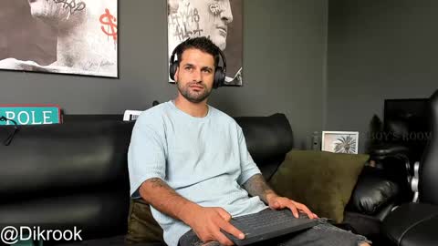 Snapshot of davevilboy chatting on 12.02.24 Daves online show from 12.02.24