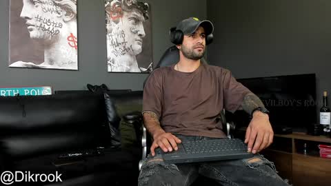 Snapshot of davevilboy chatting on 12.04.24 Daves online show from 12.04.24