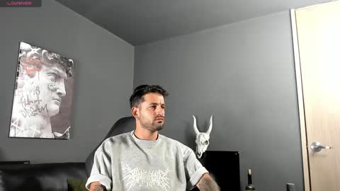Snapshot of davevilboy chatting on 01.14.25 Daves online show from 01.14.25