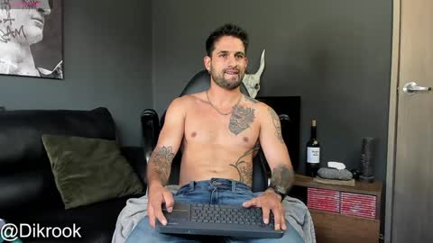 Snapshot of davevilboy chatting on 01.20.25 Daves online show from 01.20.25