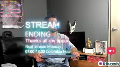 Snapshot of davevilboy chatting on 02.10.25 Daves online show from 02.10.25