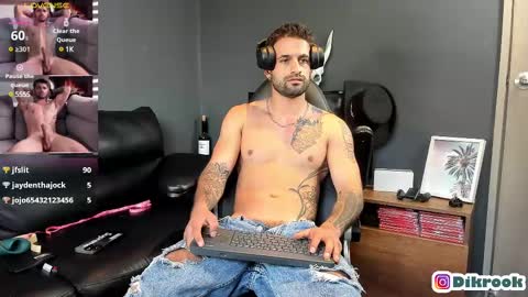 Snapshot of davevilboy chatting on 03.03.25 Daves online show from 03.03.25