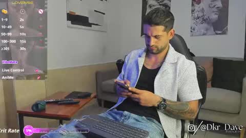 Snapshot of davevilboy chatting on 10.07.25 Daves online show from 10.07.25