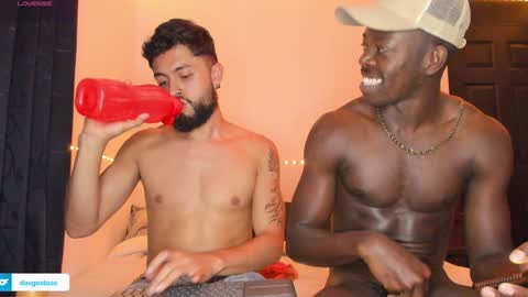 Snapshot of davgostoso chatting on 01.10.25 Dave y Salvatore online show from 01.10.25