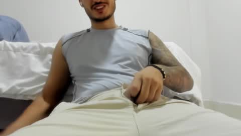 Snapshot of david__ox chatting on 12.23.24 david__ox online show from 12.23.24