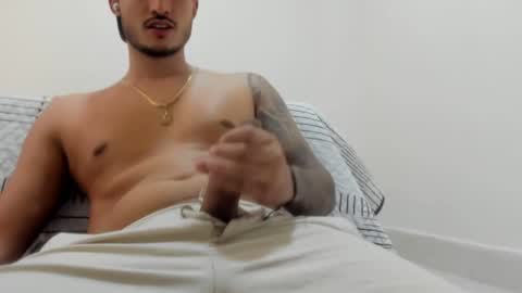 Snapshot of david__ox chatting on 01.26.25 david__ox online show from 01.26.25