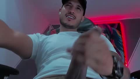 Snapshot of david__ox chatting on 09.28.25 david__ox online show from 09.28.25