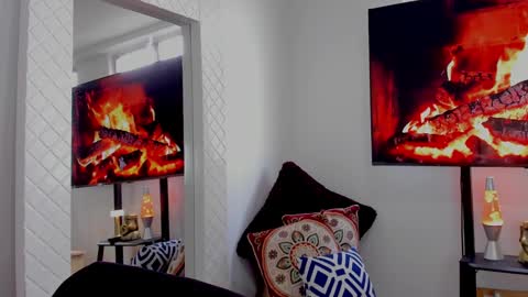 Hey im David that loves to explore and speak their fantasies. Very open talktative and nice. Feel free to chat with me online show from 01.11.25