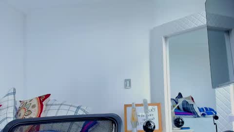 Hey im David that loves to explore and speak their fantasies. Very open talktative and nice. Feel free to chat with me online show from 09.17.25