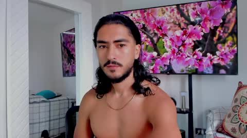 Hey im David that loves to explore and speak their fantasies. Very open talktative and nice. Feel free to chat with me online show from 05.06.26