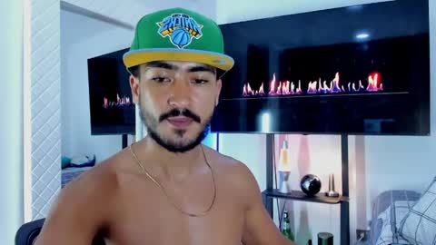 Hey im David that loves to explore and speak their fantasies. Very open talktative and nice. Feel free to chat with me online show from 06.01.26