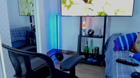 Hey im David that loves to explore and speak their fantasies. Very open talktative and nice. Feel free to chat with me online show from 06.13.26