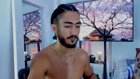Hey im David that loves to explore and speak their fantasies. Very open talktative and nice. Feel free to chat with me online show from 07.05.26