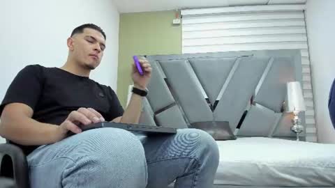 david_victoriaa online show from 07.17.26