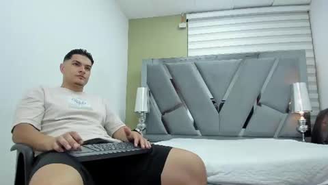 david_victoriaa online show from 07.25.26