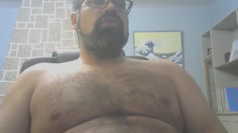 Snapshot of davidmax245 chatting on 12.14.25 davidmax245 online show from 12.14.25