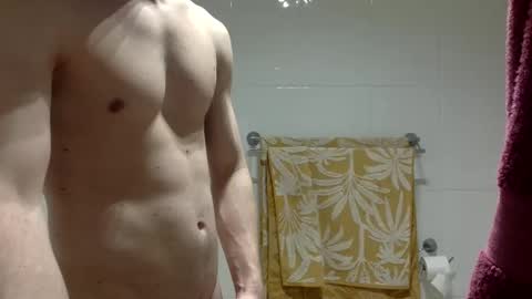 Snapshot of davidwill1 chatting on 12.11.24 davidwill1 online show from 12.11.24