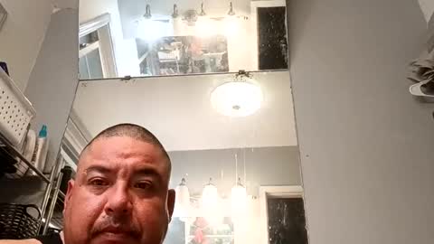 Snapshot of davidzhere222800 chatting on 11.15.25 davidzhere222800 online show from 11.15.25