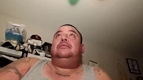 Snapshot of davidzhere222800 chatting on 11.22.25 davidzhere222800 online show from 11.22.25