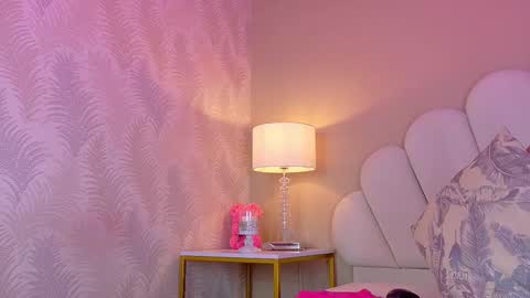 Snapshot of davinna_fox chatting on 11.20.25 Valentina Gomez online show from 11.20.25