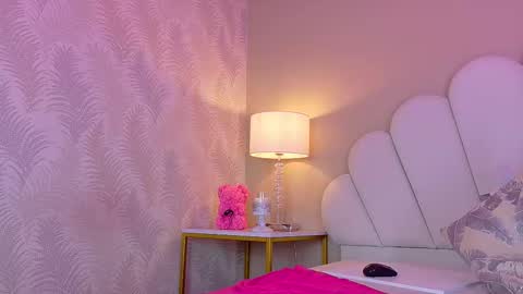 Valentina Gomez online show from 12.17.25