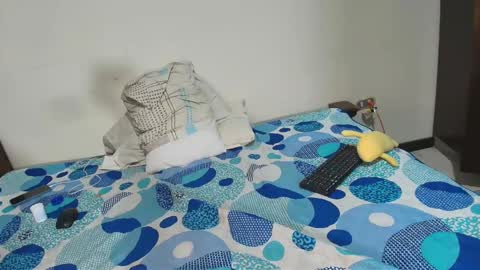 Snapshot of davinson_01 chatting on 11.02.25 Davinson online show from 11.02.25