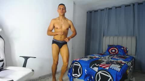 Snapshot of davisito7 chatting on 01.21.25 David Angel online show from 01.21.25