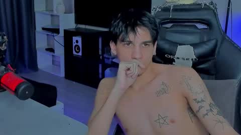 davis online show from 12.20.25