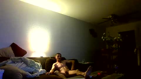 Snapshot of davpokeash chatting on 02.16.25 davpokeash online show from 02.16.25