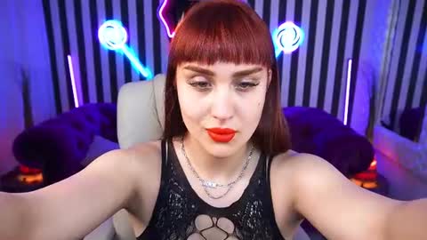Snapshot of dawngwin chatting on 06.12.26 DawnGwin Sasha online show from 06.12.26
