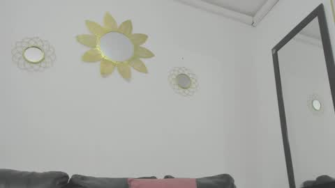 Snapshot of day_alexa chatting on 03.04.25 Day Alexa online show from 03.04.25